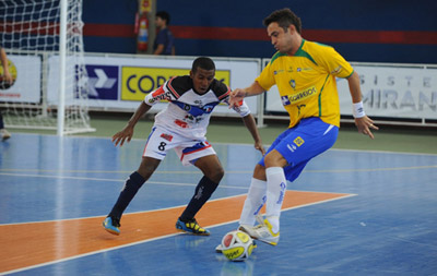 Desfalcada de Falc�o, Sele��o Brasileira fica no empate com o Cear�