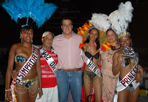 D�bora P. Moura � eleita Rainha do Carnaval de Orl�ndia