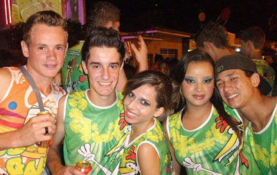 Veja fotos do Carnaval 2012 em Sales Oliveira